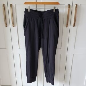 Lululemon Ready to Rulu 7/8 Jogger Sweatpants 
Black Womens 6